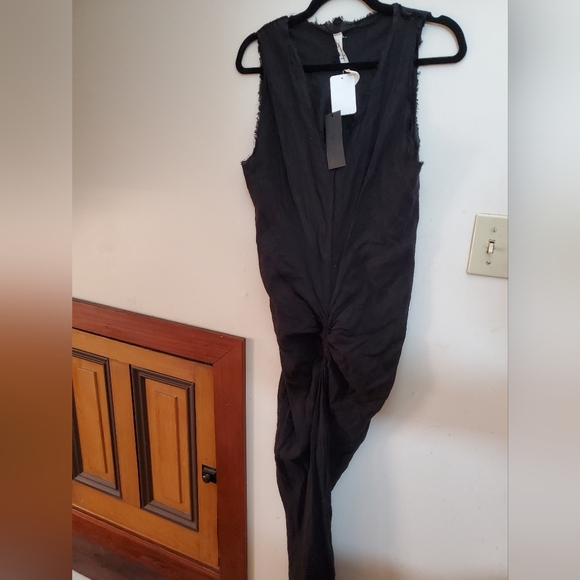 Sz 4 (L) and 5(XL) NWT Jaga Murano Black linen dress